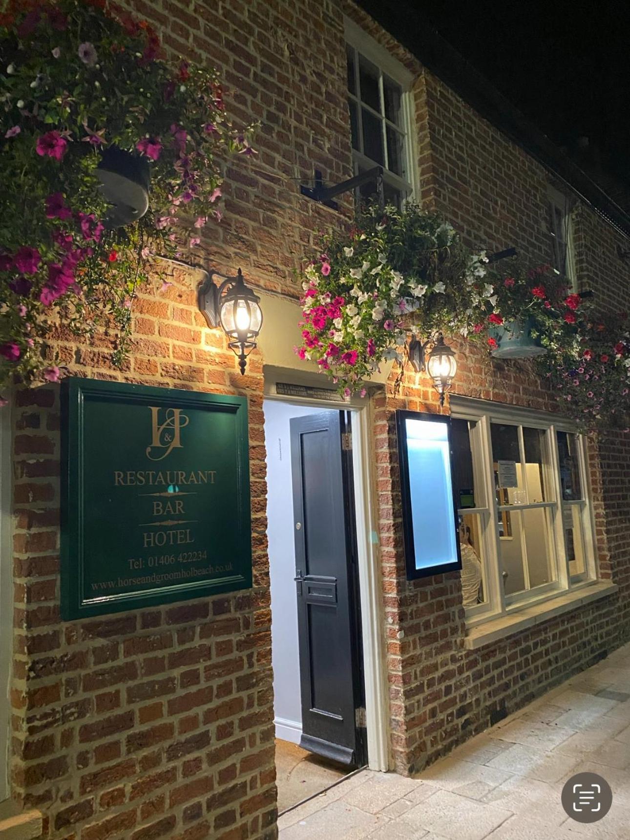 Horse And Groom 霍尔比奇 外观 照片